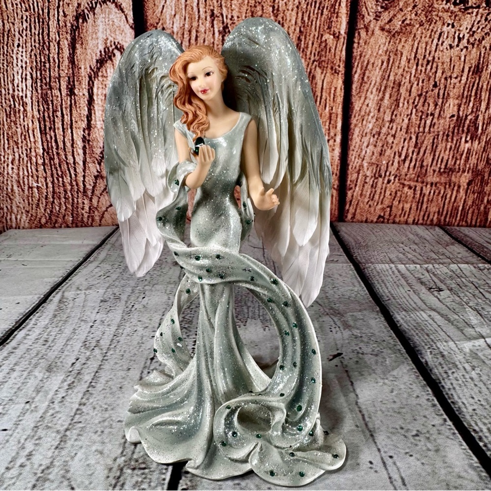 Hamilton Collection Divine Touch of Tranquility Angel Figurine COA Never Display - Picture 2 of 11